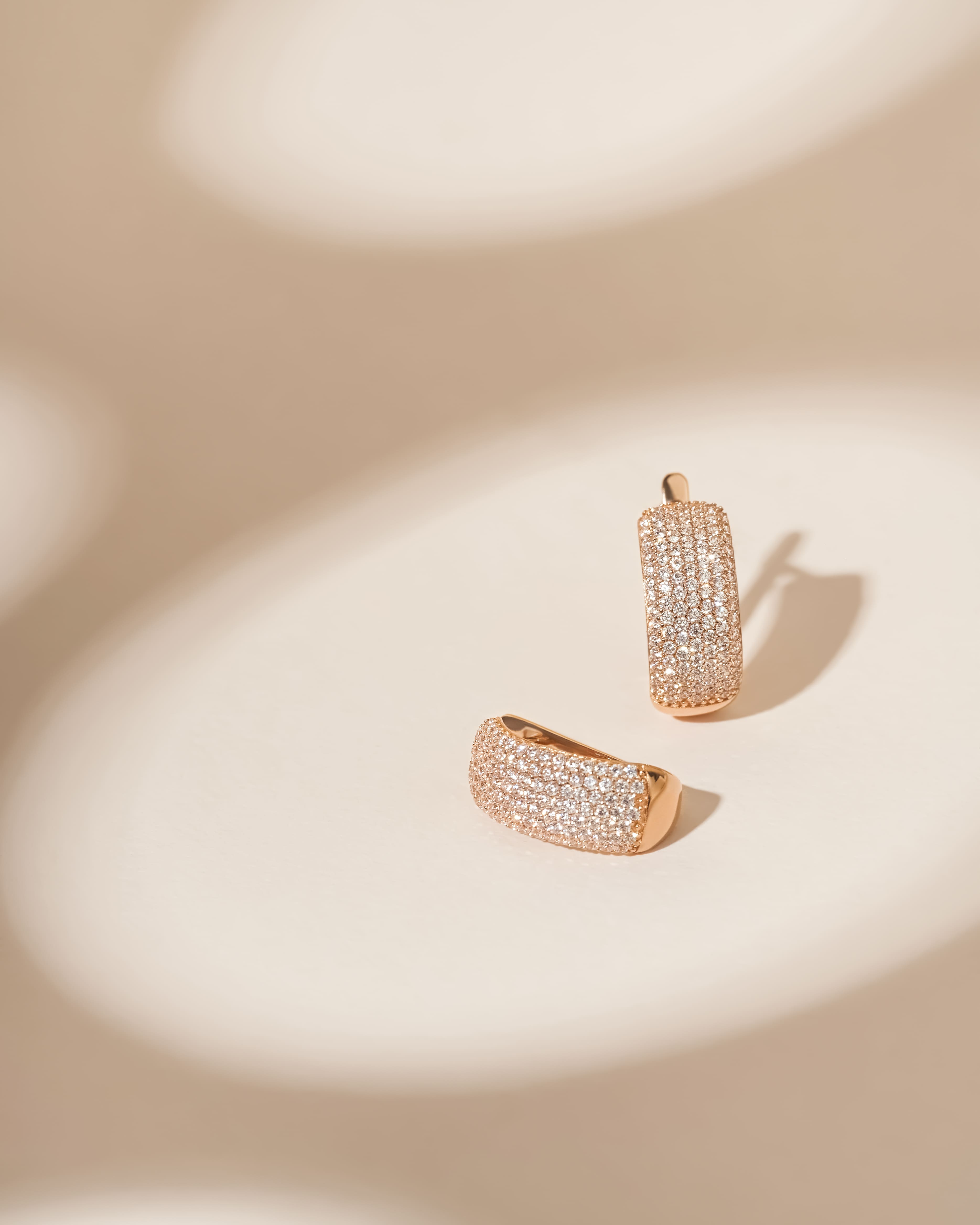 picture of earrings for jewelry content marketing